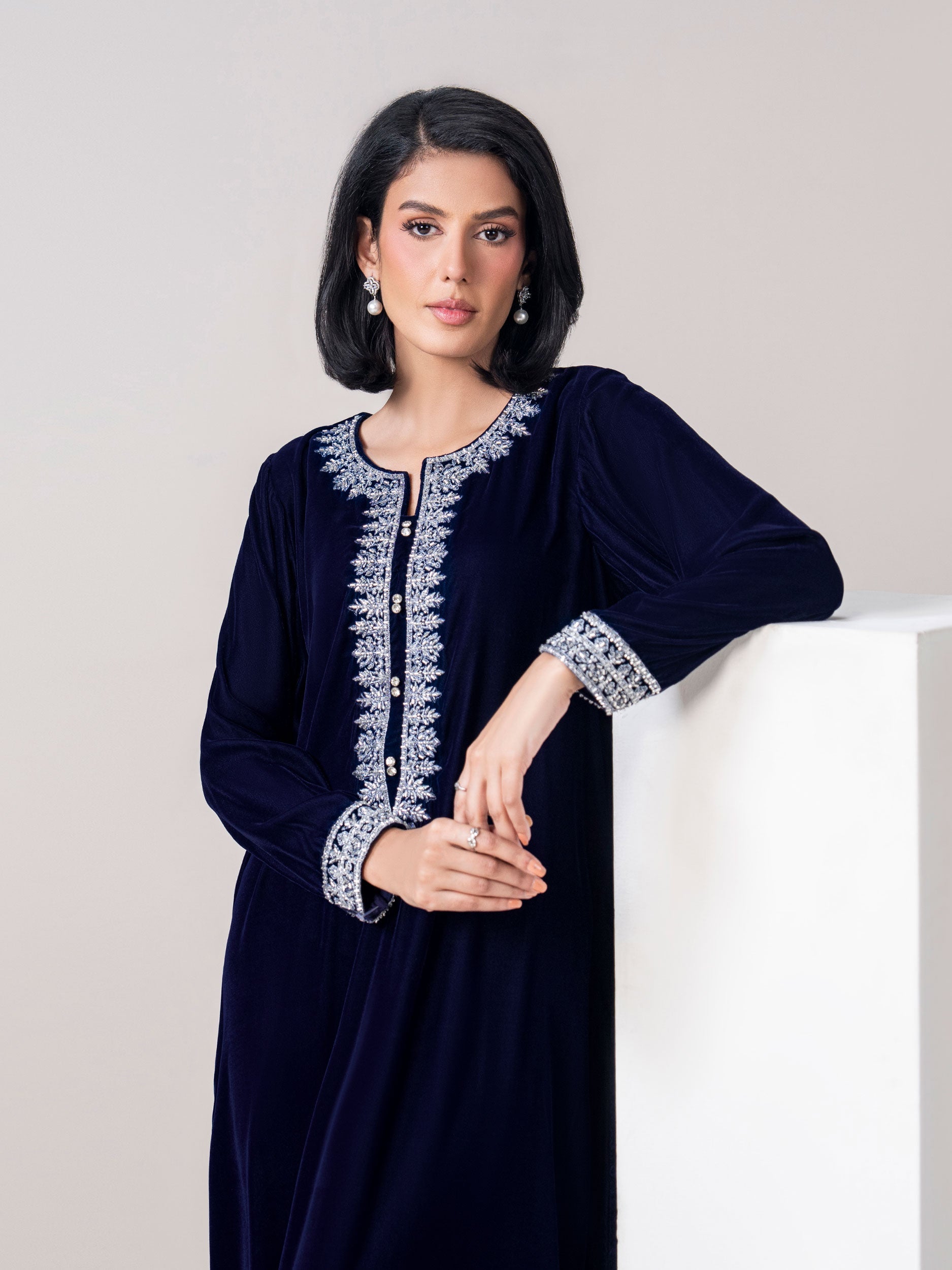 Velvet Kaftan- Embroidered (Pret)