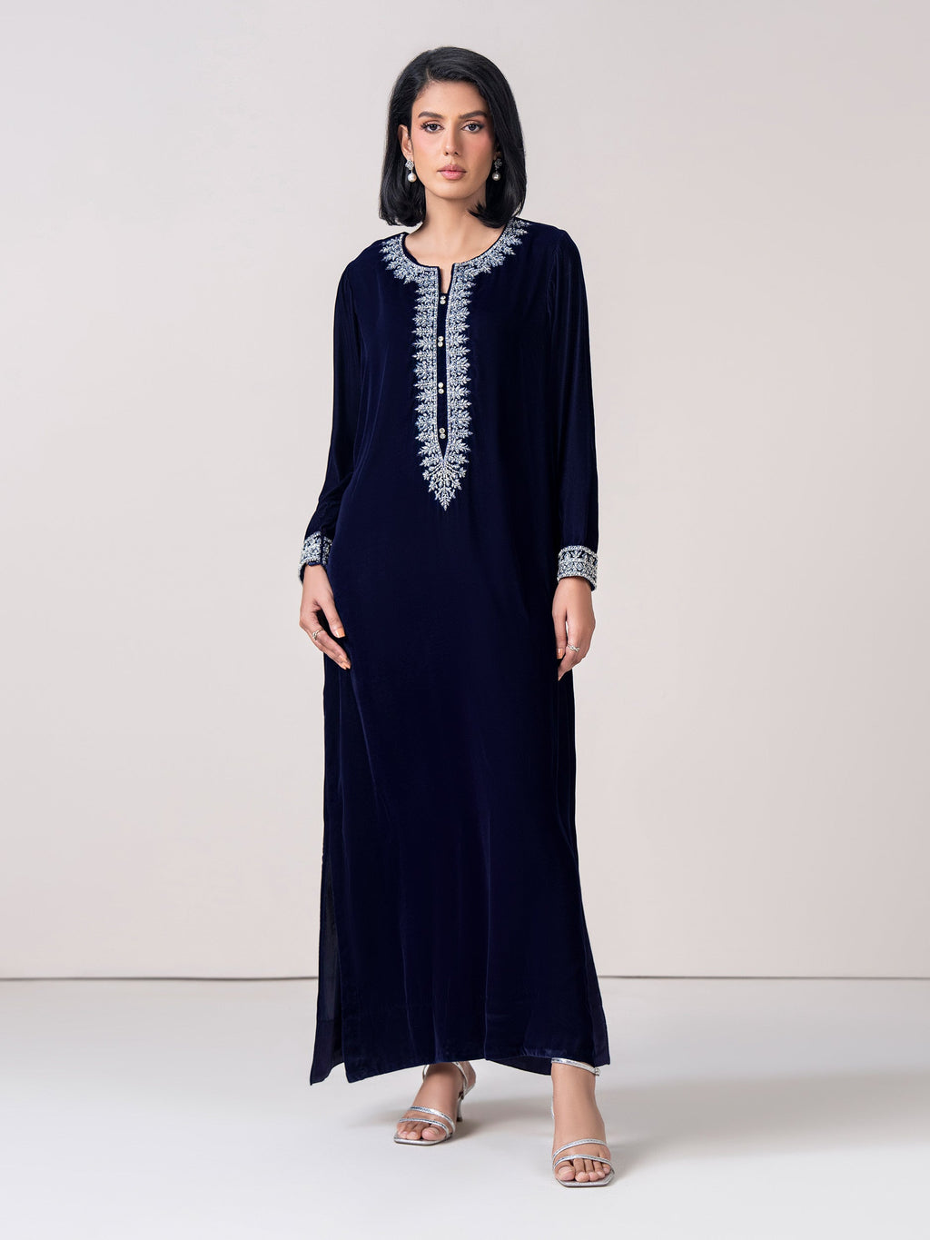 Velvet Kaftan- Embroidered (Pret)
