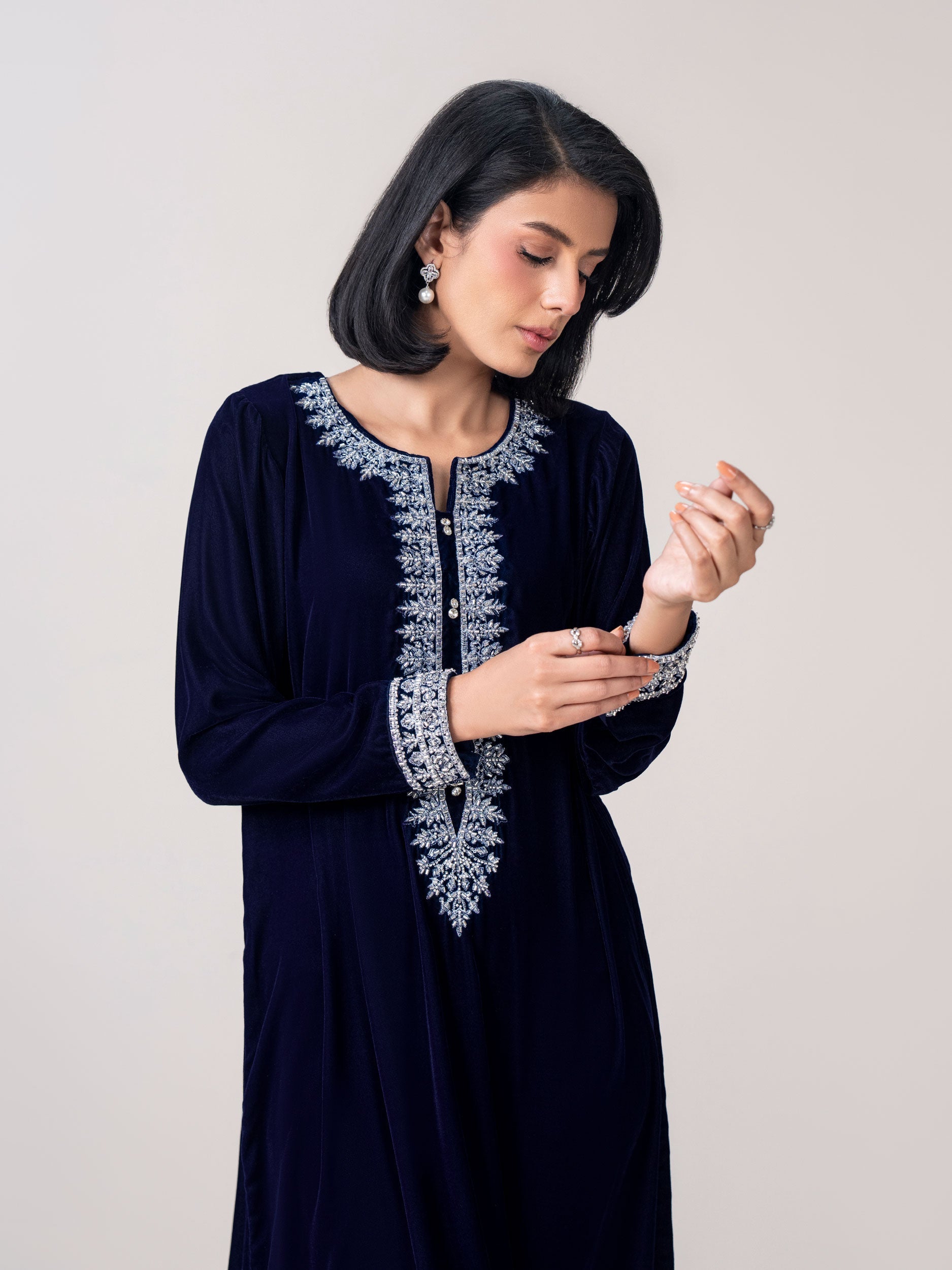 Velvet Kaftan- Embroidered (Pret)
