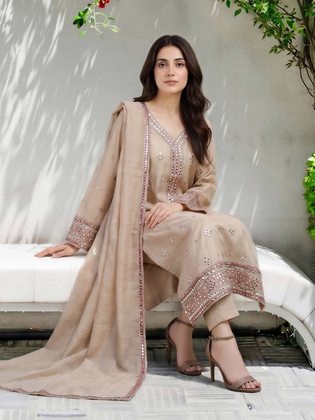 3 Piece Lawn Zari Suit- Embroidered (Pret)