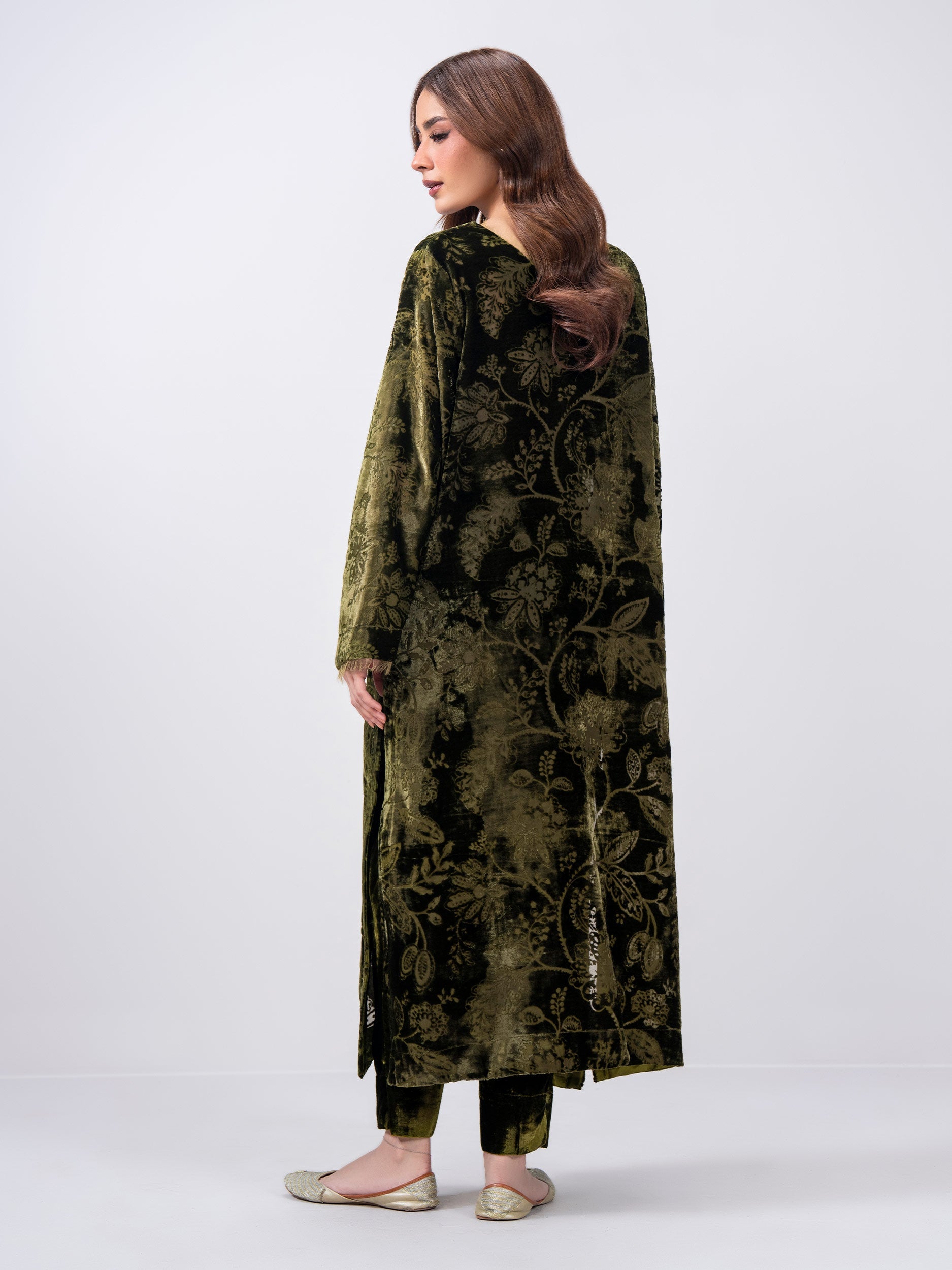 2 Piece Velvet Suit- Embroidered (Pret)