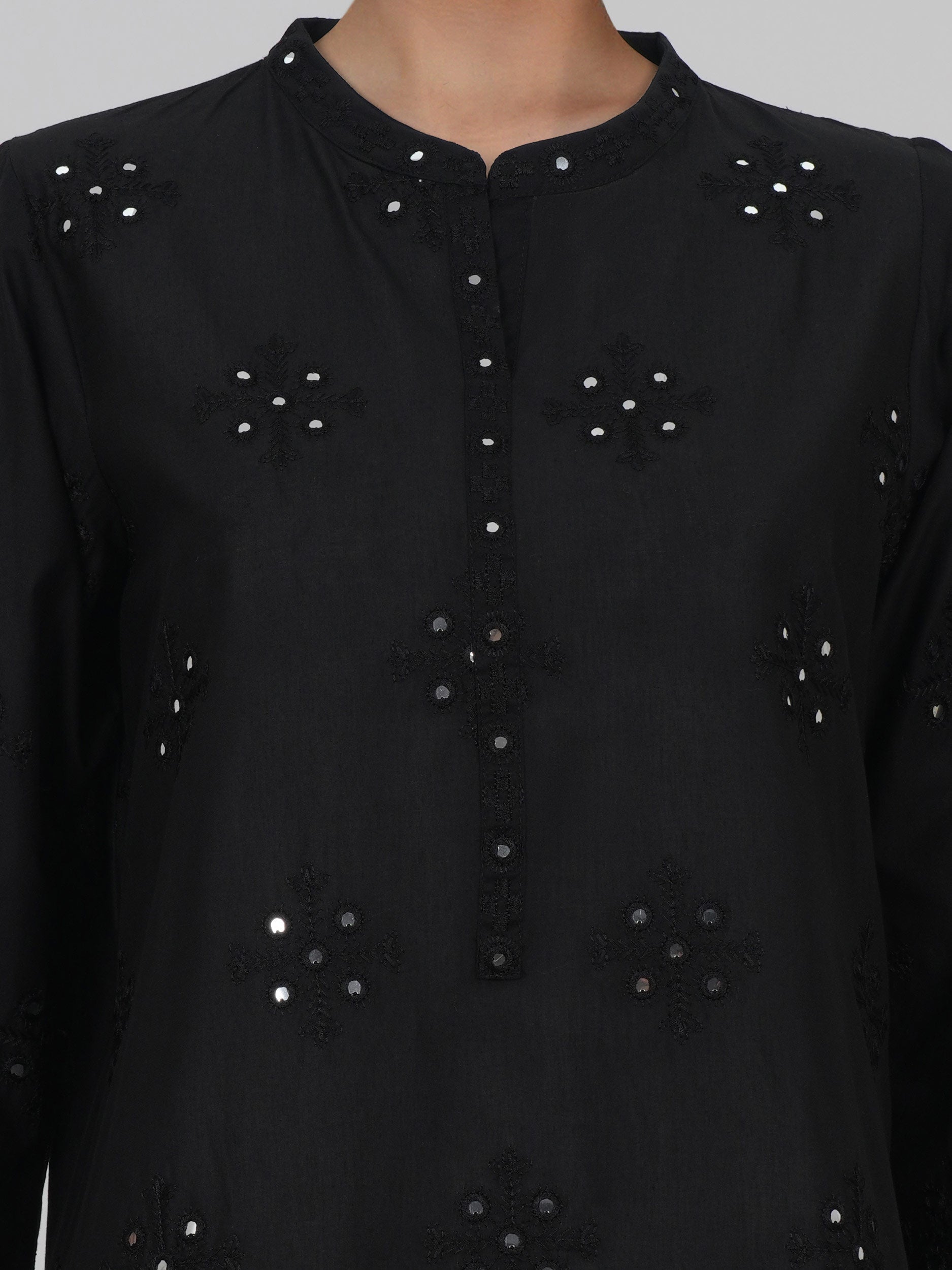 2 Piece Lawn Suit- Embroidered (Pret)