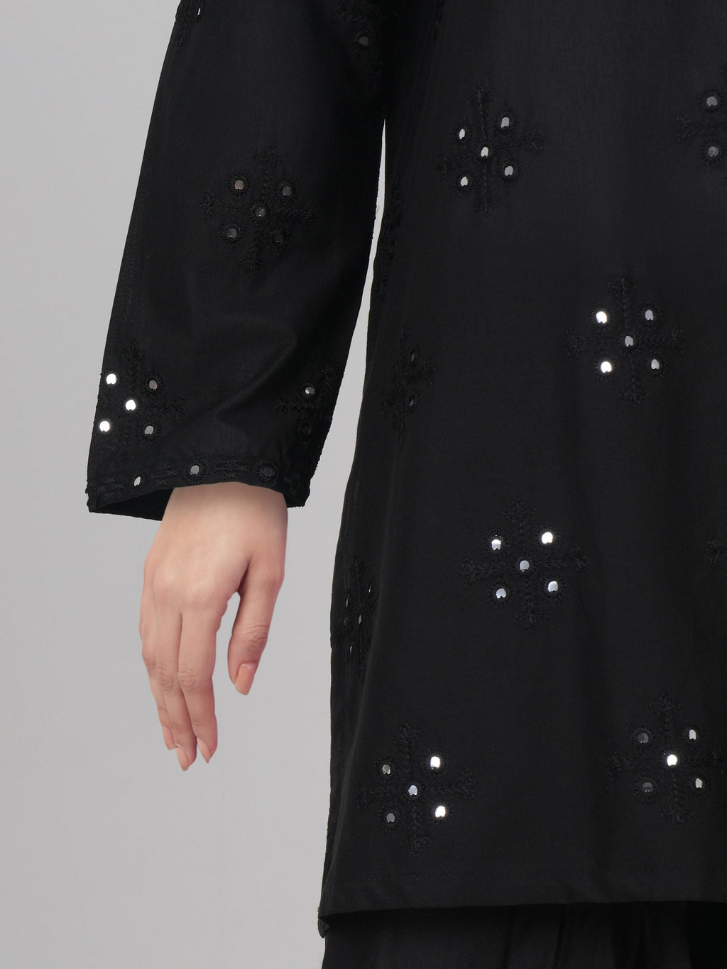 2 Piece Lawn Suit- Embroidered (Pret)