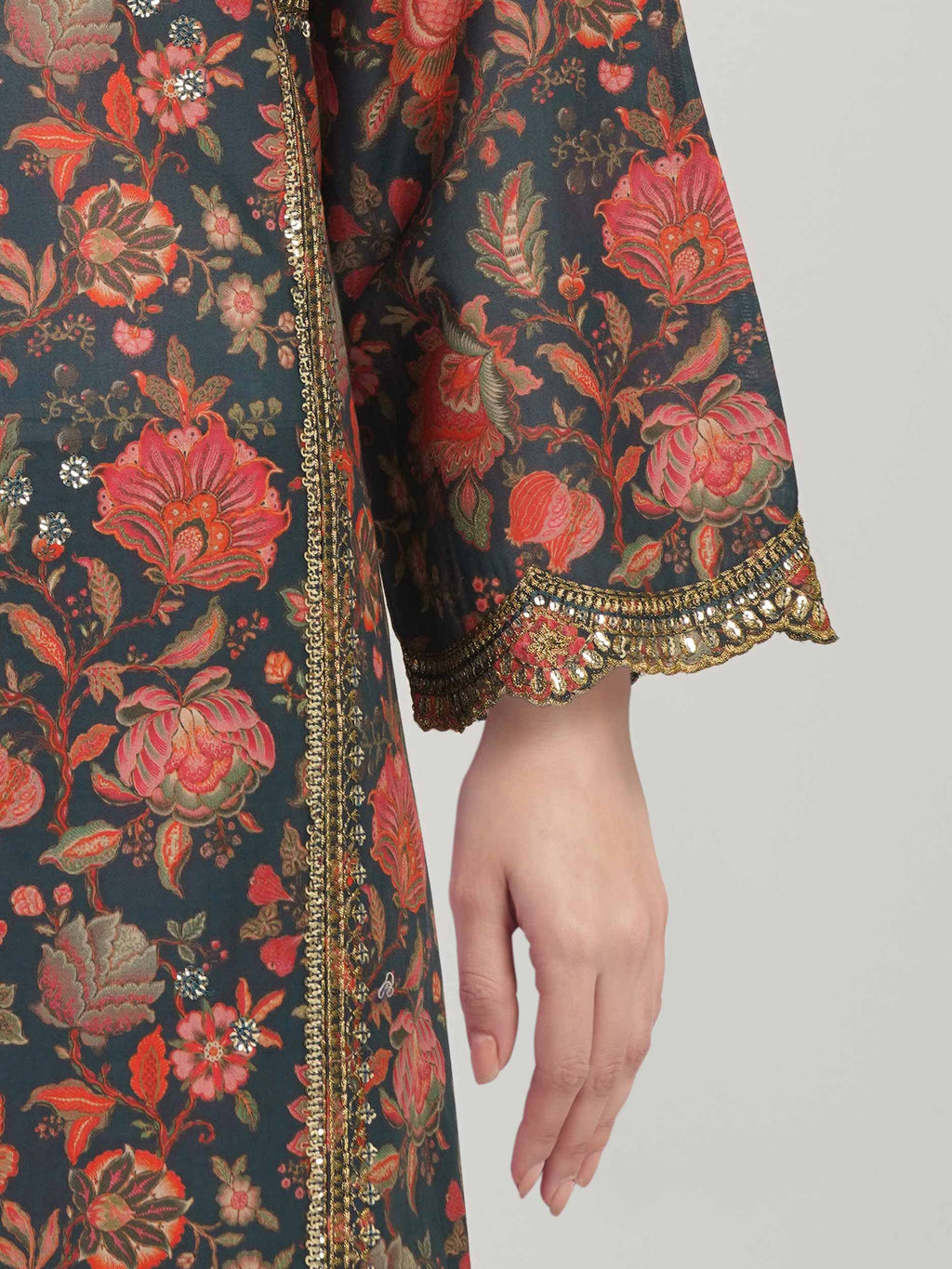 3 Piece Lawn Suit- Embroidered (Pret)
