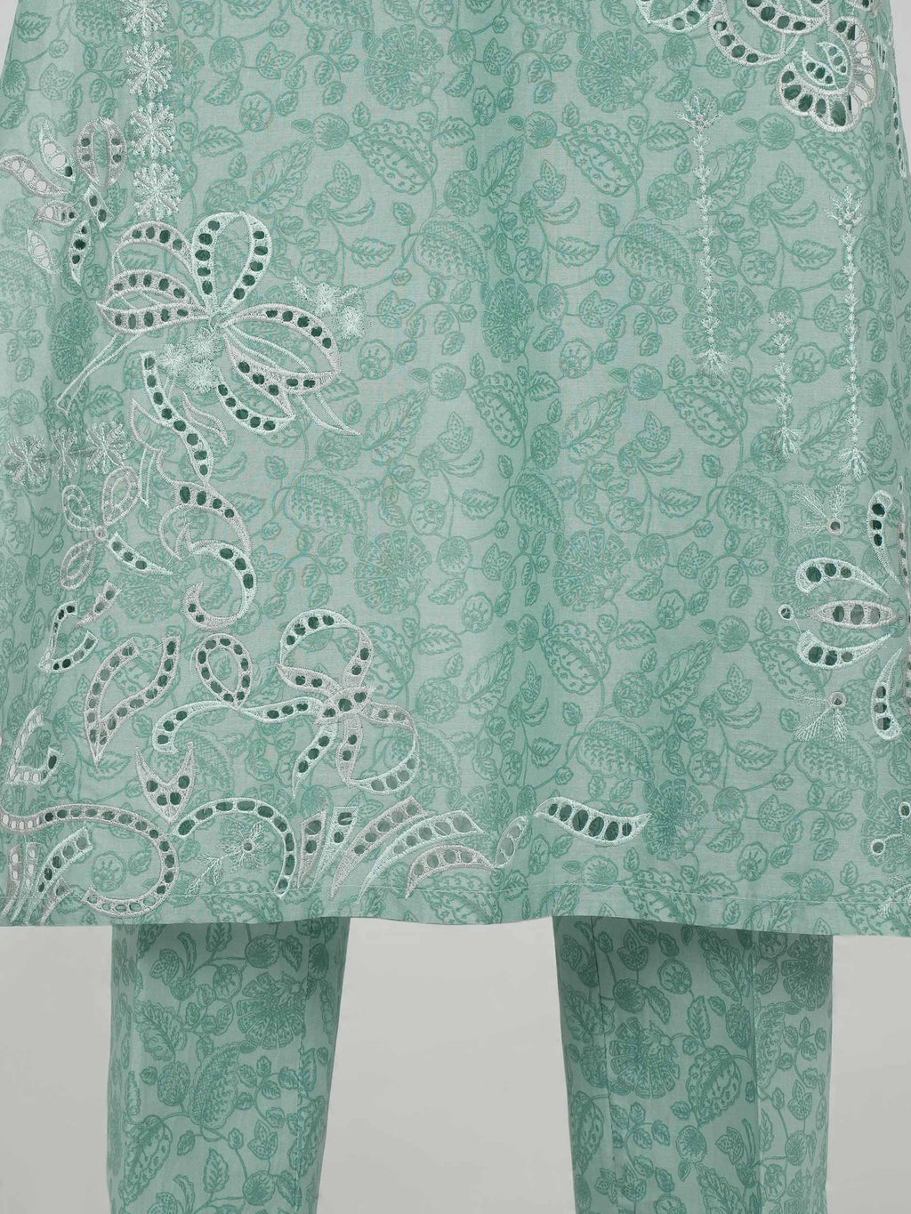 3 Piece Lawn Suit- Embroidered (Pret)