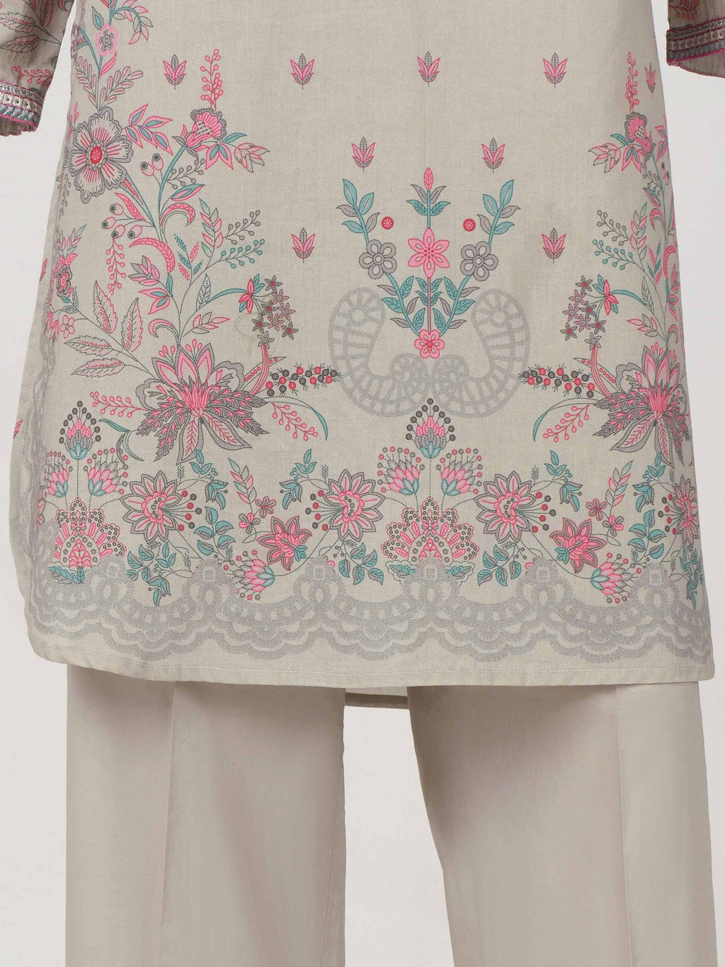 3 Piece Lawn Suit- Embroidered (Pret)