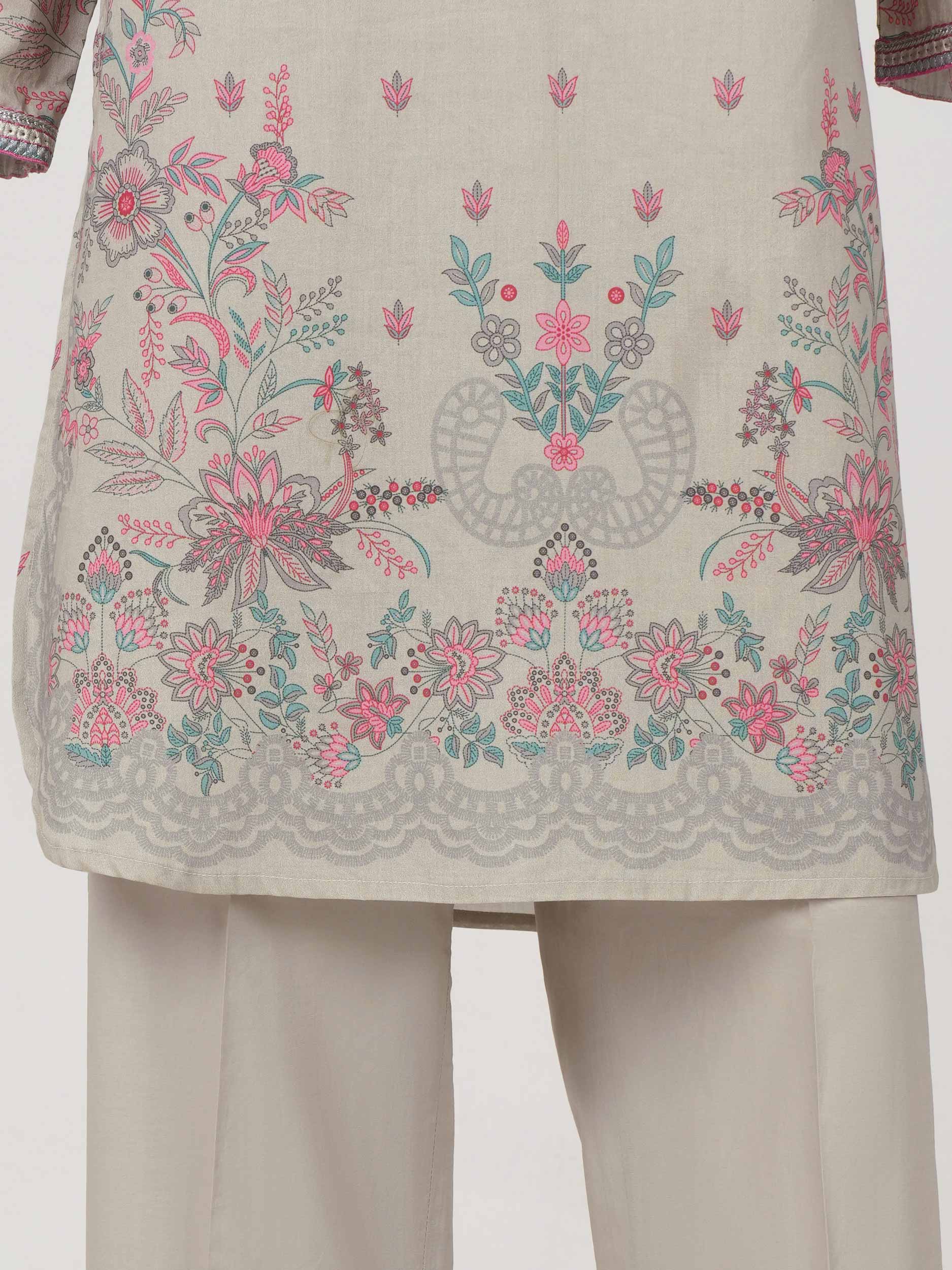 3 Piece Lawn Suit- Embroidered (Pret)