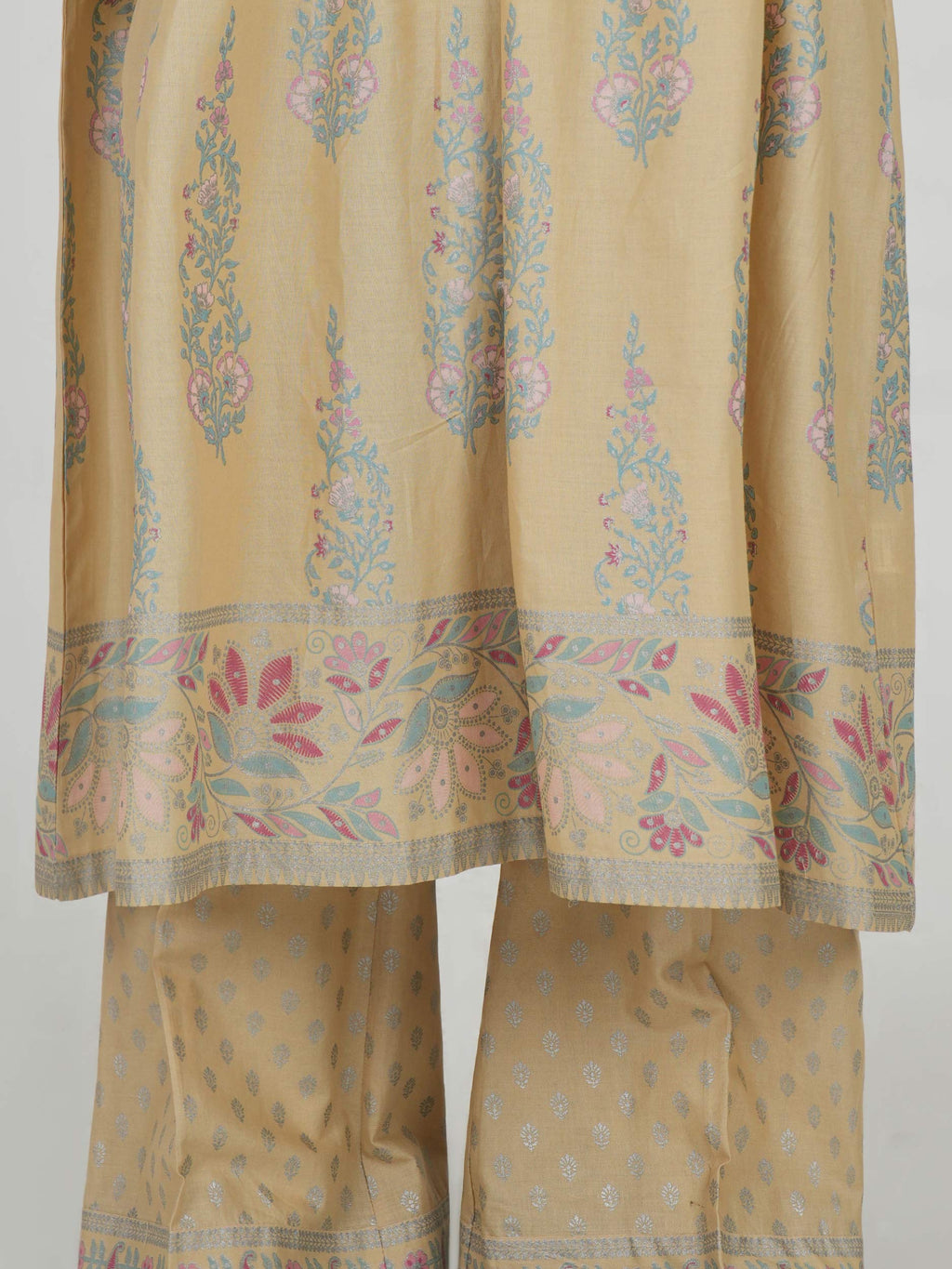 2 Piece Lawn Suit- Embroidered (Pret)