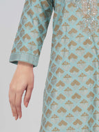 2 Piece Lawn Suit- Embroidered (Pret)