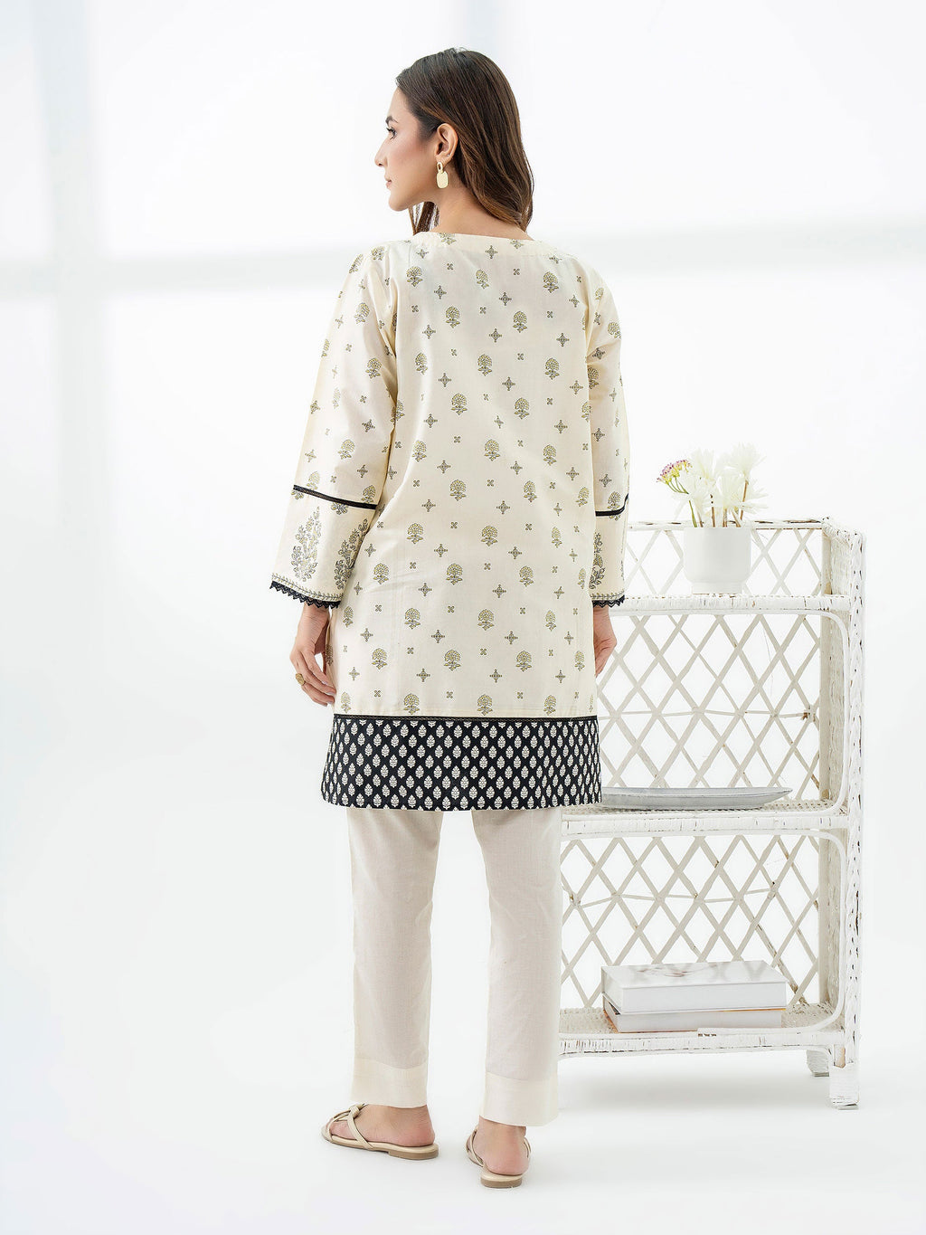 Cambric Kurti-Embroidered (Pret)