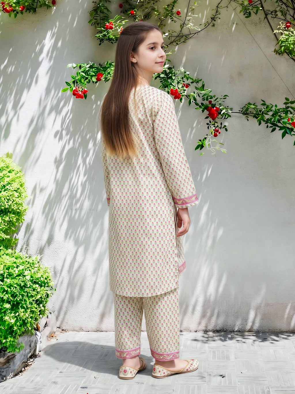 2 Piece Lawn Suit (Pret)