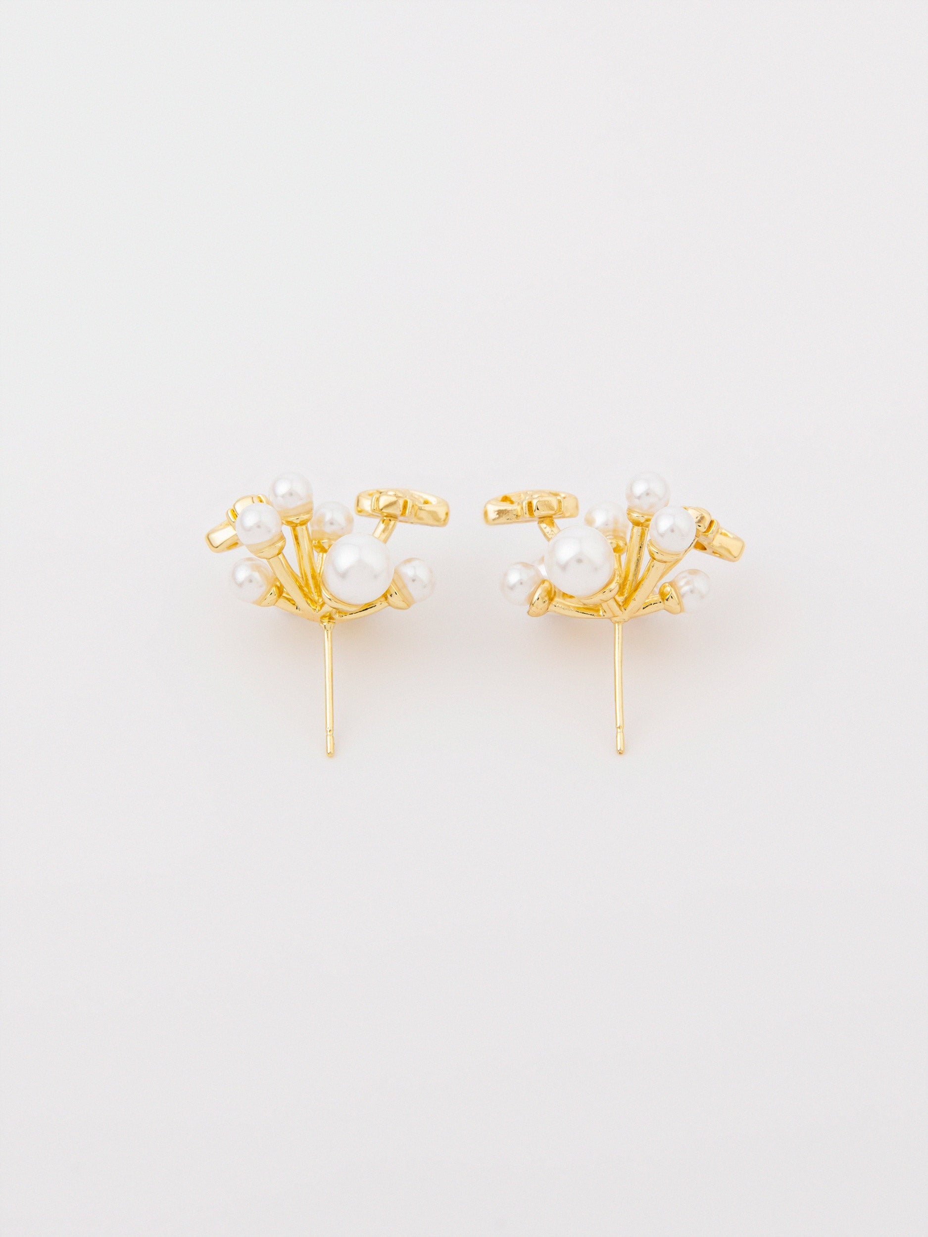 Pearl Studs