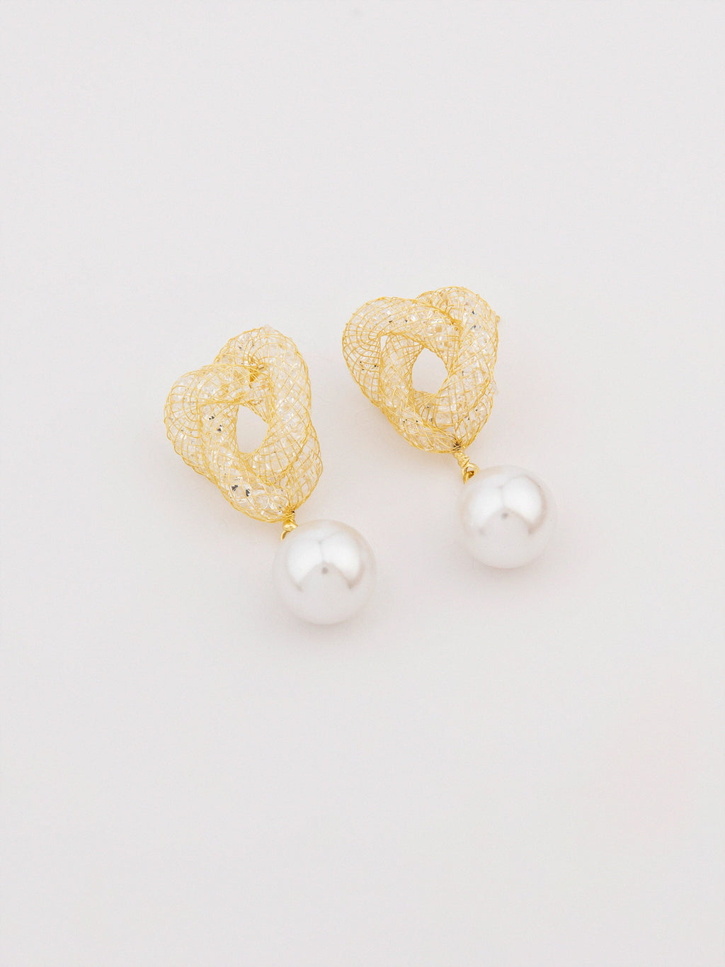 Knot Pearl Drops