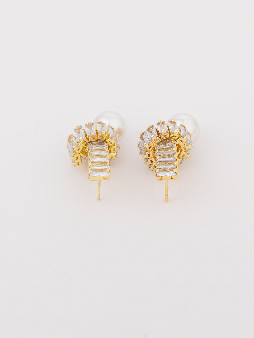 Knote Pearl Earrings