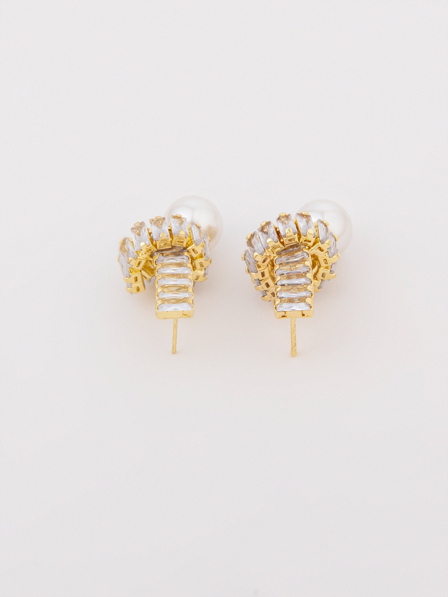 Knote Pearl Earrings