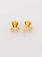 Folded studs