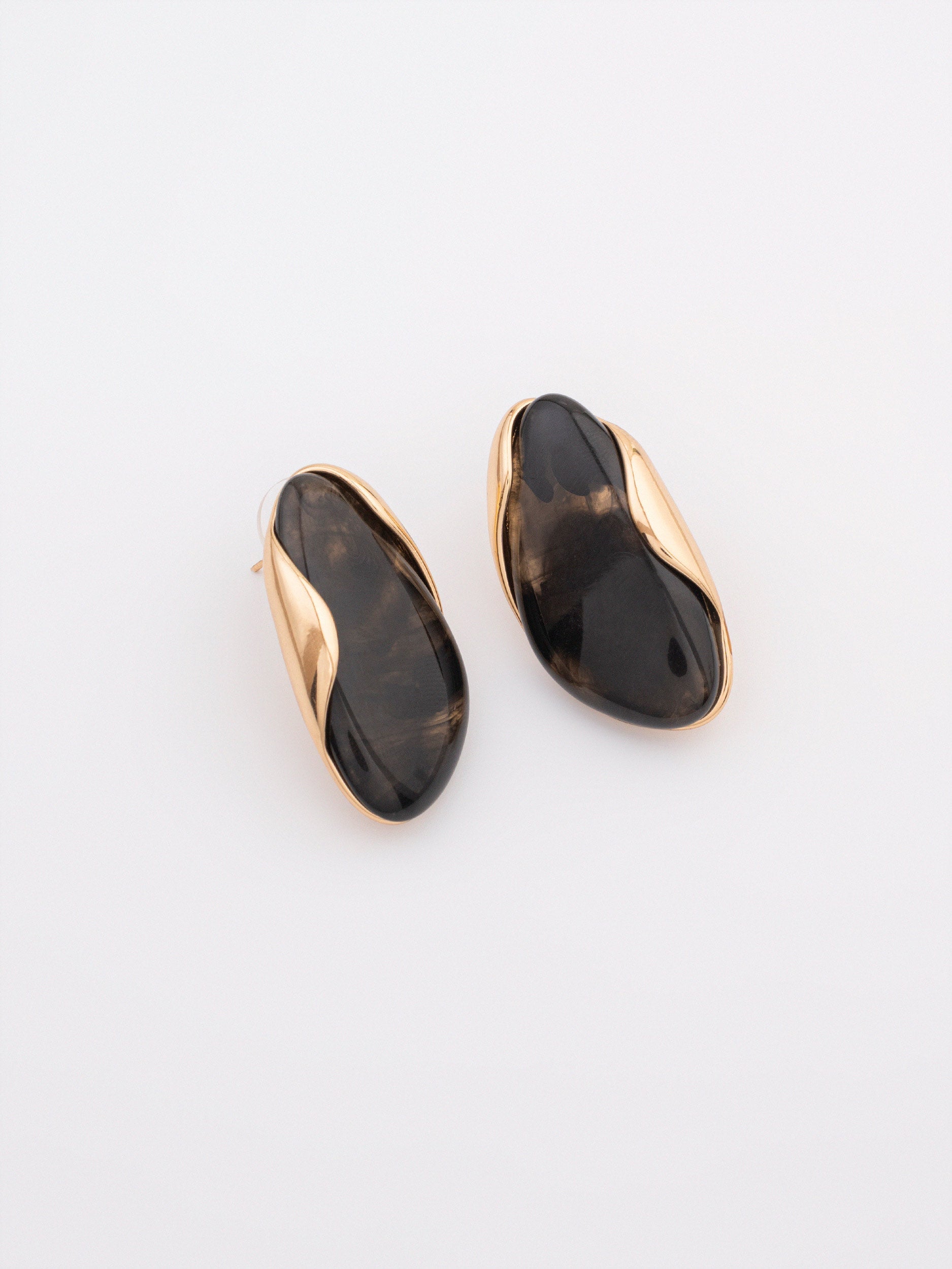 Oval Curved Studs