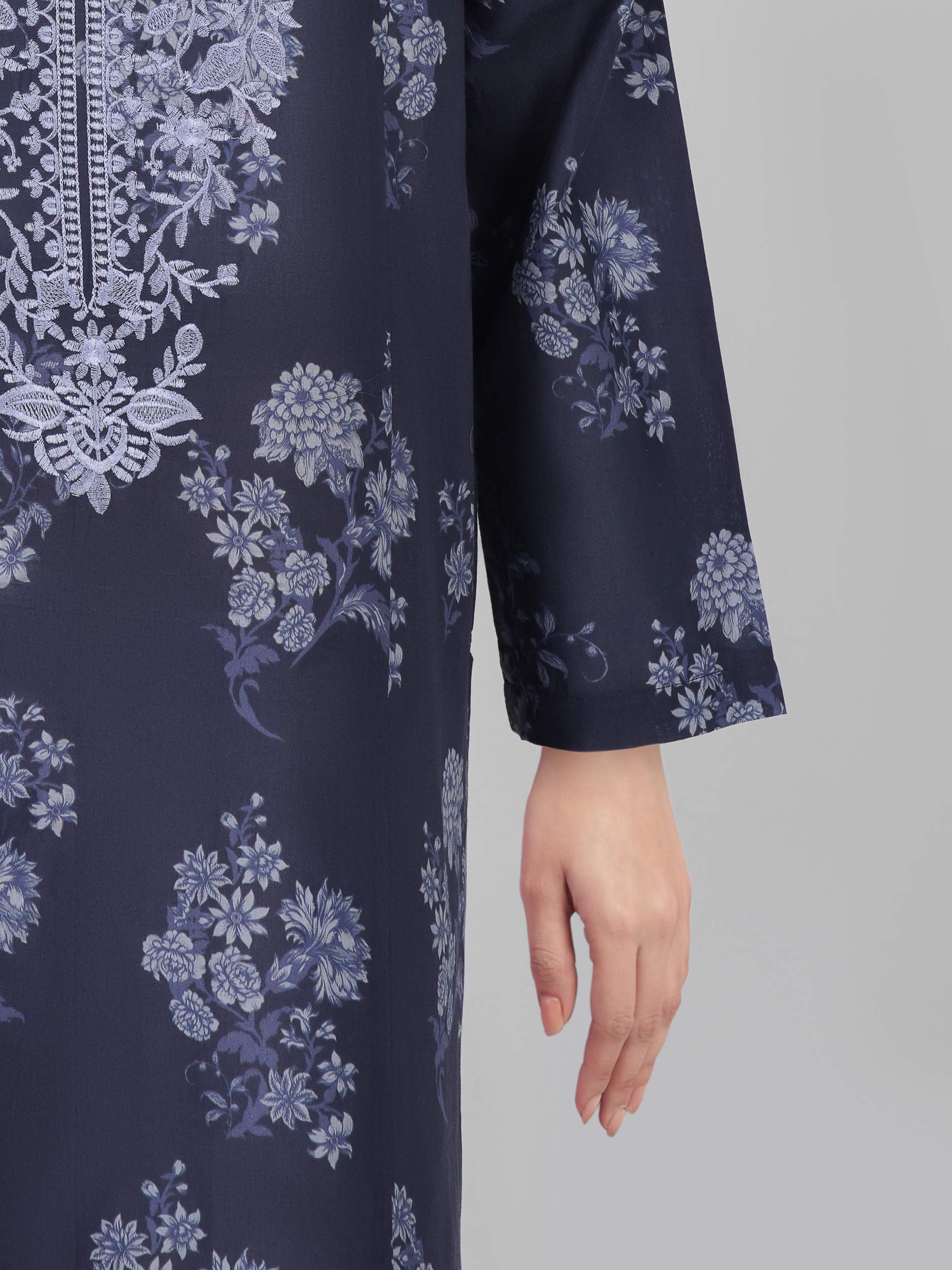 3 Piece Lawn Suit- Embroidered (Unstitched)
