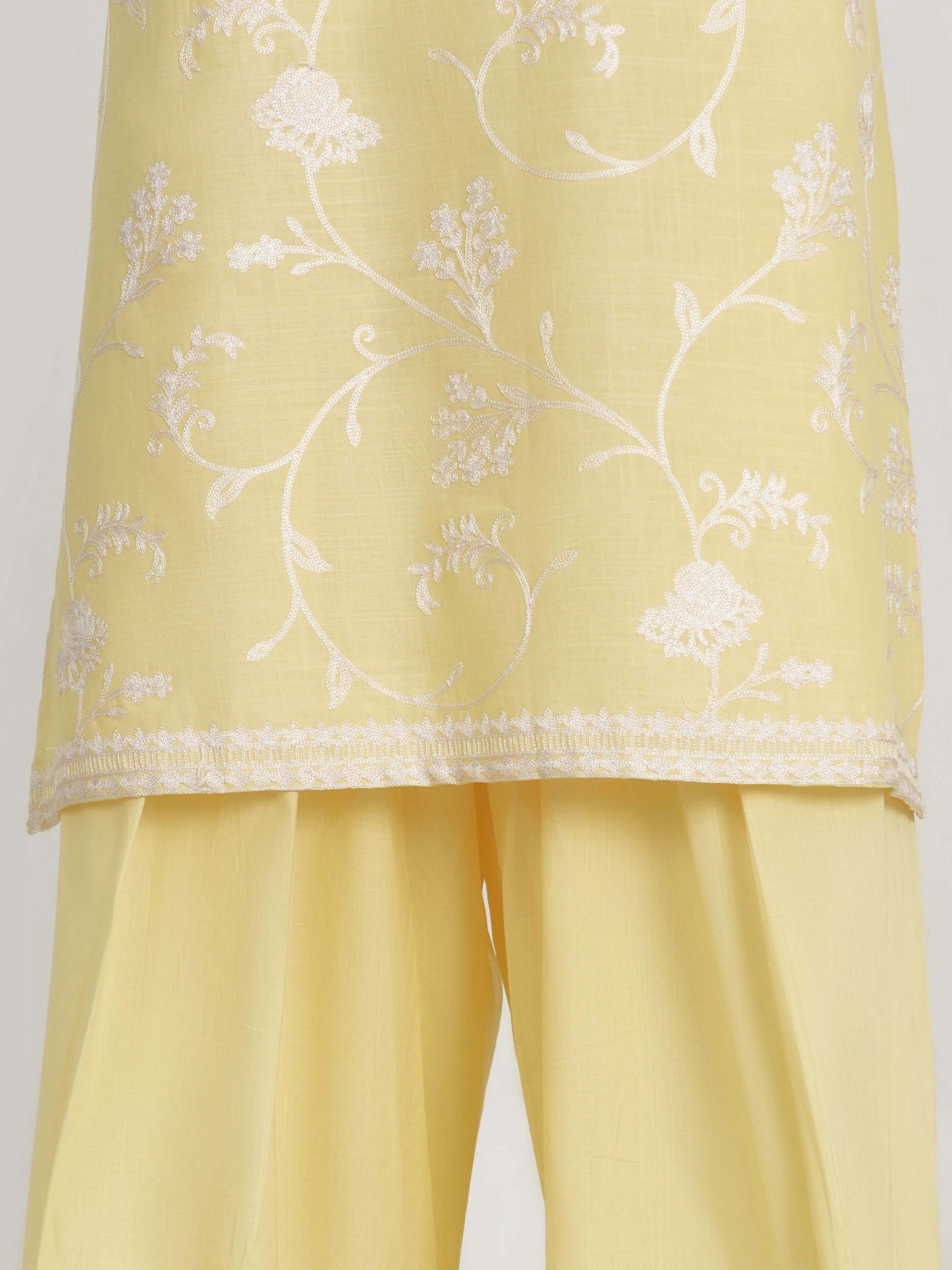 3 Piece Lawn Suit- Embroidered (Unstitched)