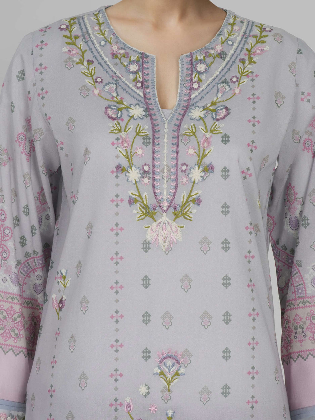 3 Piece Lawn Suit- Embroidered (Unstitched)
