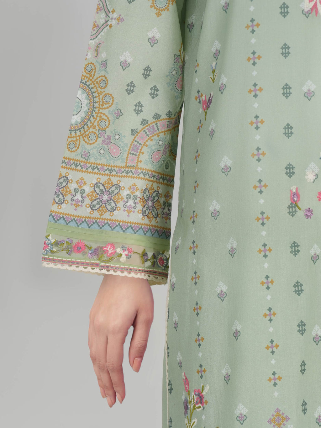 3 Piece Lawn Suit- Embroidered (Unstitched)
