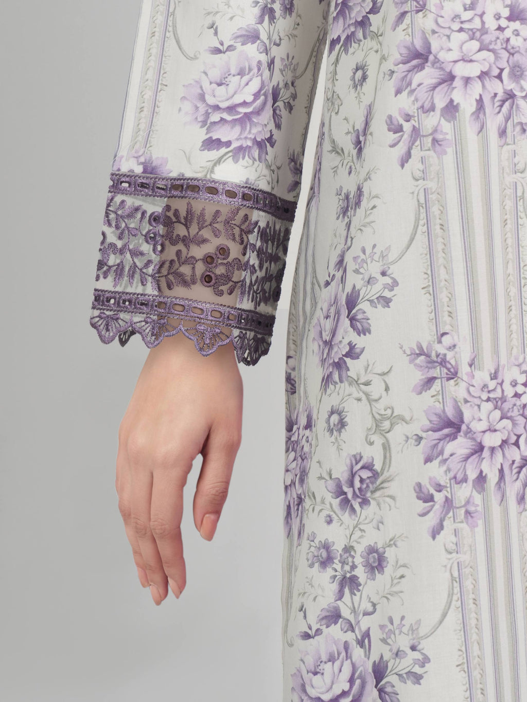 3 Piece Lawn Suit- Embroidered (Unstitched)