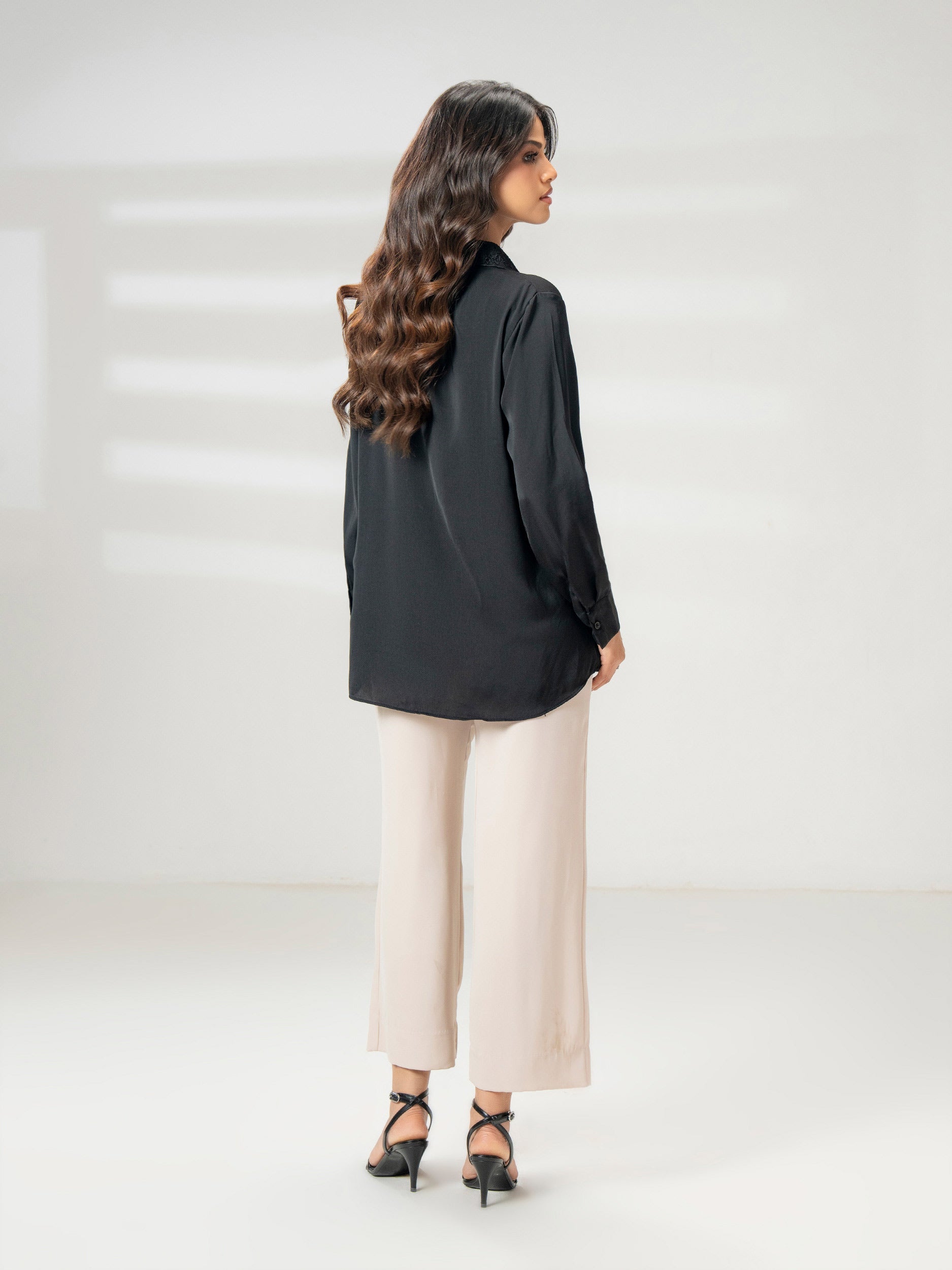 Embroidered Grip Top