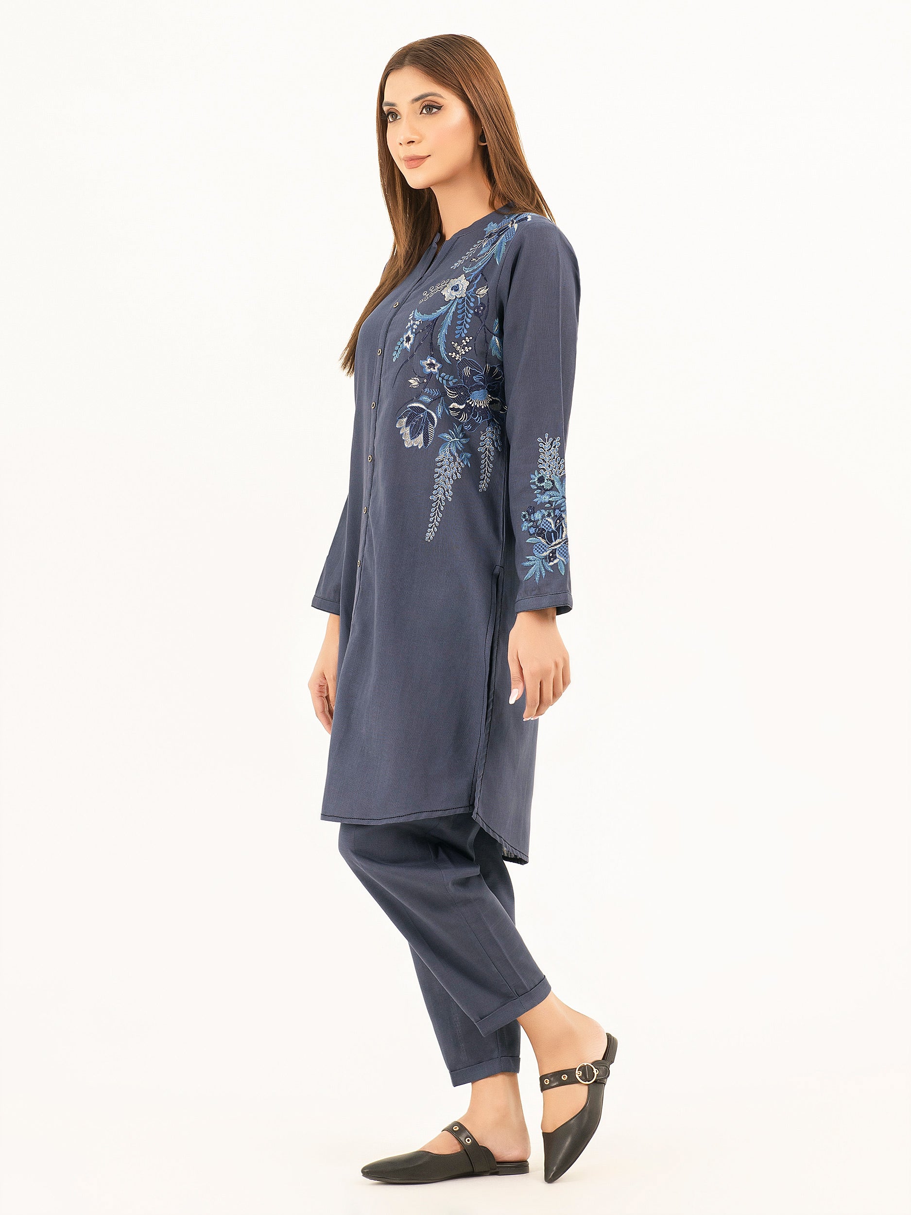 2 Piece Khaddar Suit-Embroidered (Pret)